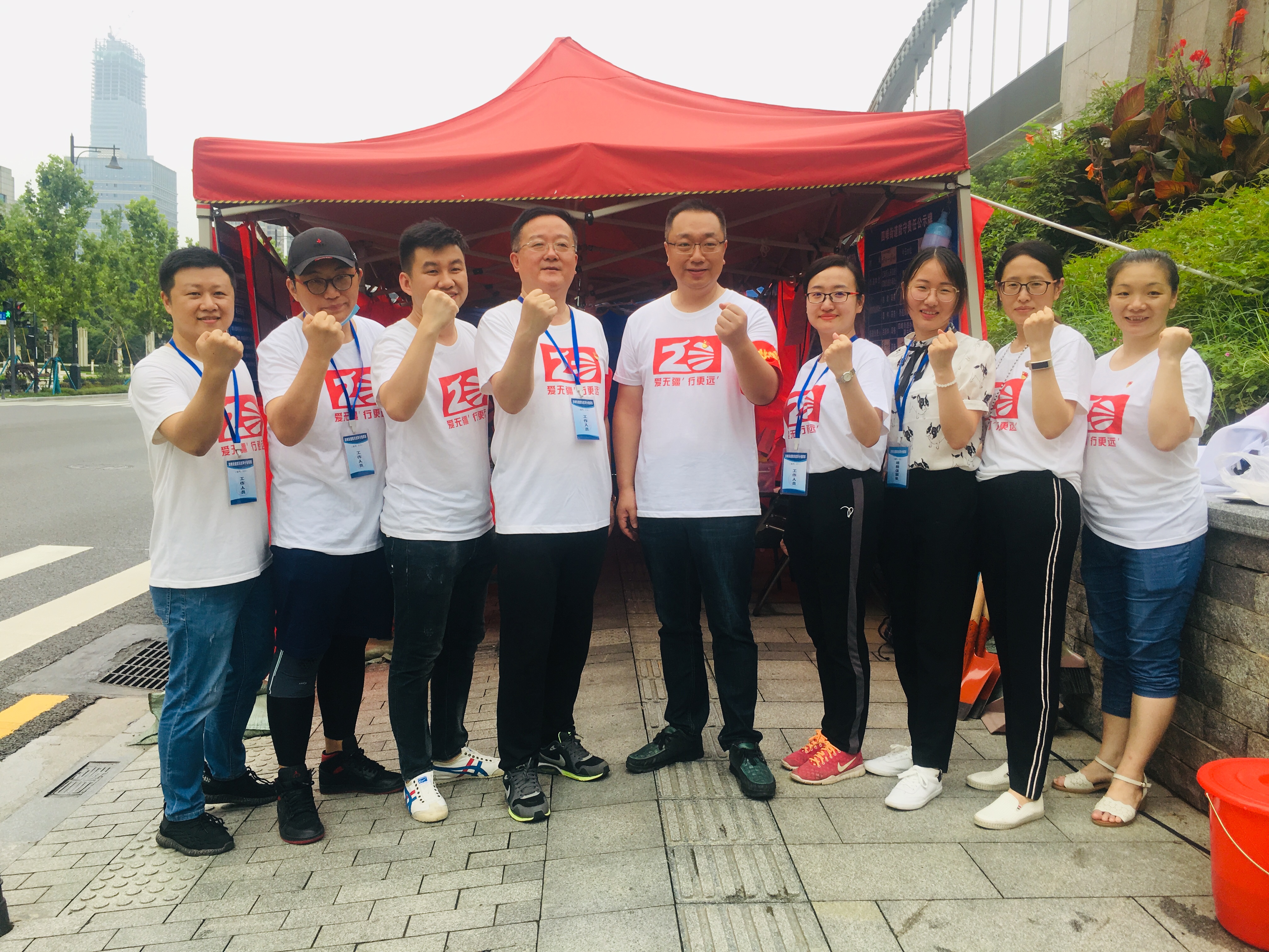 風雨同舟，共克時艱。東信醫藥集團助力武漢防汛抗洪攻堅戰